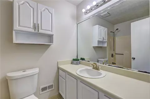 60 Oakbrook Ct, Covington, GA 30016 photo 24