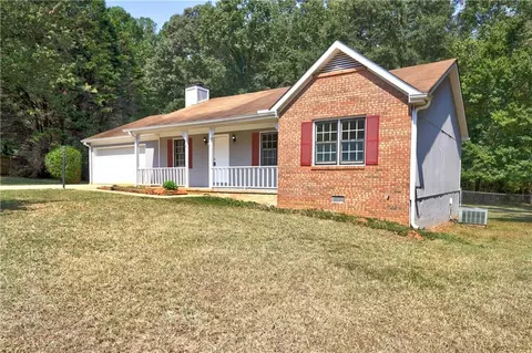 60 Oakbrook Ct, Covington, GA 30016 photo 2