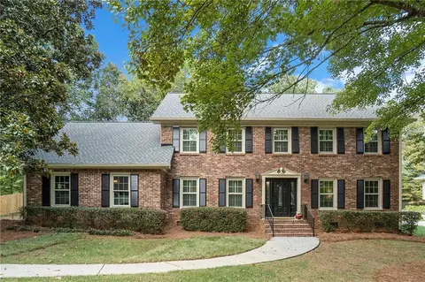 4978 Heatherdale Ln, Atlanta, GA 30360