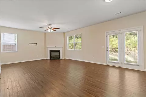 1041 Eldon Ln, Fairburn, GA 30213 photo 7
