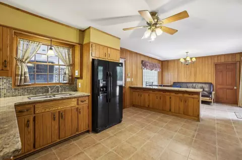 3666 Embry Cir, Atlanta, GA 30341 photo 12