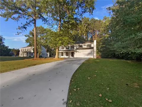 660 Yorkshire Dr, Marietta, GA 30068