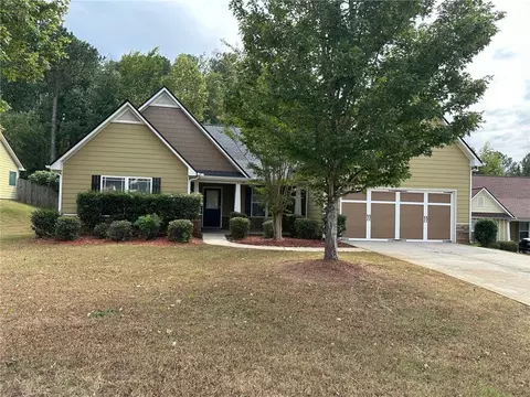 443 Castle Top Ln, Lawrenceville, GA 30045