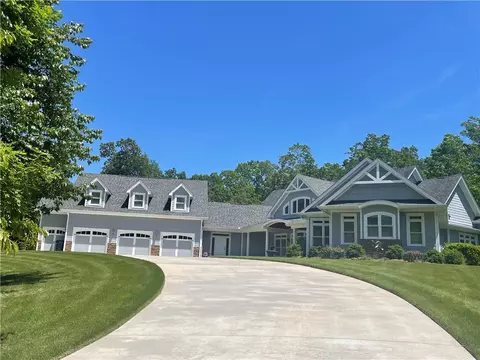 9389 Kraft Dr, Winston, GA 30187