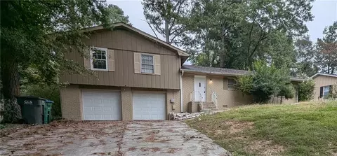 5207 Edgemoor Dr, Norcross, GA 30071