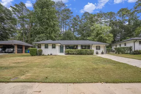 2260 Saratoga Dr, Decatur, GA 30032