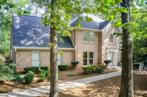 3161 W Somerset Ct SE, Marietta, GA 30067