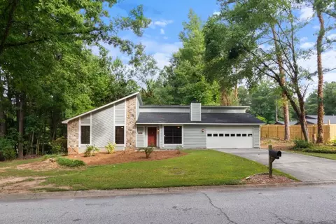 3705 Winterberry Ln, Snellville, GA 30039
