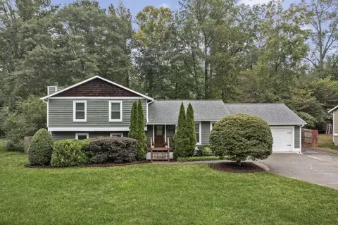 9705 Loblolly Ln, Roswell, GA 30075