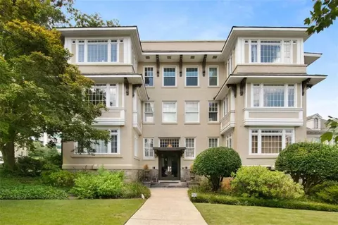 18 Peachtree Cir NE #12, Atlanta, GA 30309