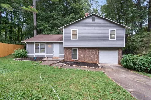 4069 Daron Ct, Ellenwood, GA 30294