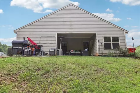 400 Sunflower Ln, Covington, GA 30016 photo 4