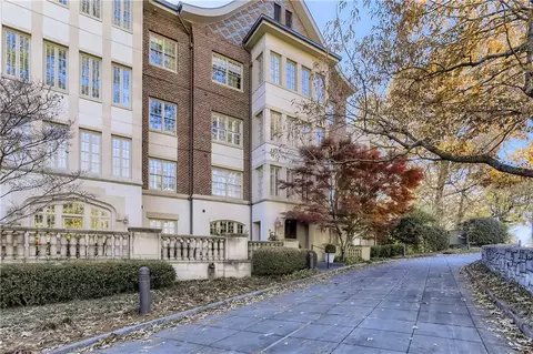 1717 N Decatur Rd #216, Atlanta, GA 30307