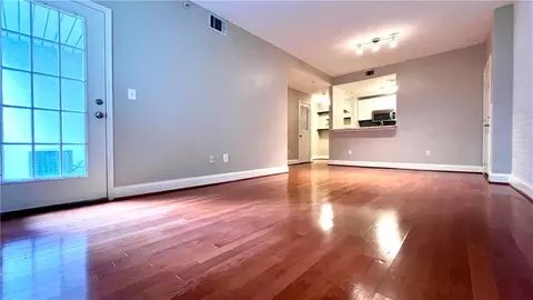 1075 Peachtree Walk NE #A201, Atlanta, GA 30309