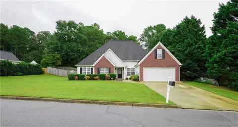 3605 Weeping Willow Ln, Loganville, GA 30052