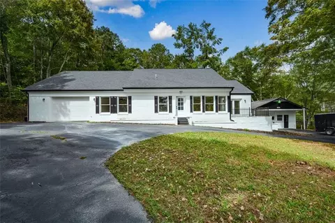 2522 Shady Grove Rd, Carrollton, GA 30116