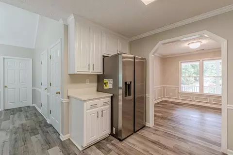 Entry Way - 3750 Druids Dr SE, Conyers, GA 30013 photo 2 of 3