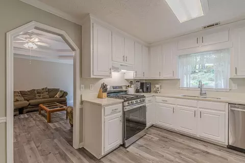 Kitchen - 3750 Druids Dr SE, Conyers, GA 30013 photo 2 of 3