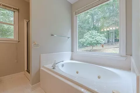Bath - 3750 Druids Dr SE, Conyers, GA 30013 photo 2 of 4
