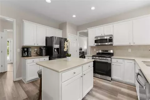 540 Hammersmith Dr, Suwanee, GA 30024 photo 7