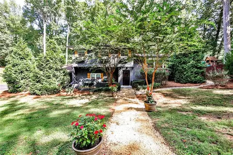 891 Brentwood Dr SE, Smyrna, GA 30082