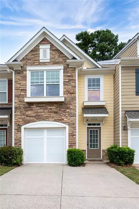 2004 Lakeshore Overlook Cir NW, Kennesaw, GA 30152