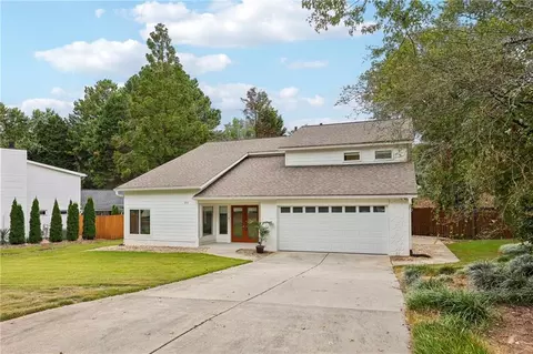 977 Muirfield Dr, Marietta, GA 30068