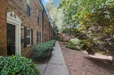 115 N River Dr #A, Atlanta, GA 30350