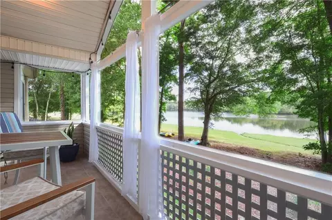 604 Ridgelake Dr, Peachtree City, GA 30269