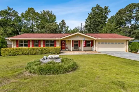 2896 Springlake Dr, Buford, GA 30519
