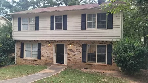 834 Ridge Ave, Stone Mountain, GA 30083