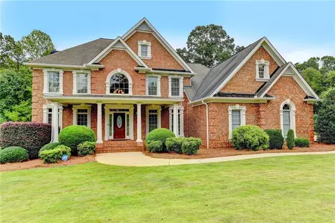 8341 Saucier Dr, Douglasville, GA 30135