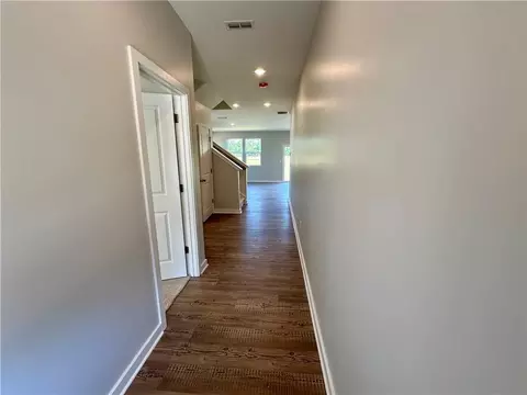 706 Ruddy Dr, Grayson, GA 30017 photo 2