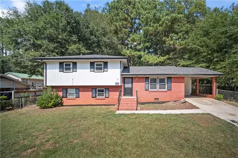 2746 Heritage Ln, Morrow, GA 30260