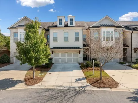 2028 Glenview Park Cir, Duluth, GA 30097