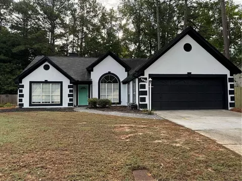 1285 Avalon Dr, Lawrenceville, GA 30044