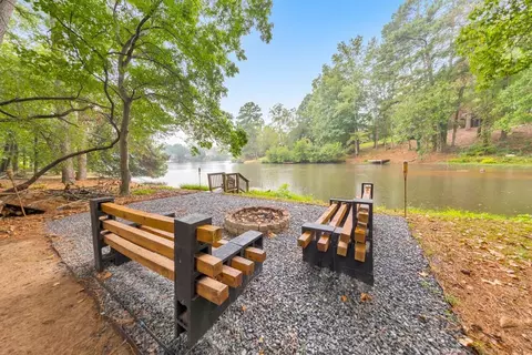 5211 Legendary Ln, Acworth, GA 30102