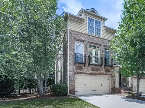 5562 High Point Rd, Atlanta, GA 30342