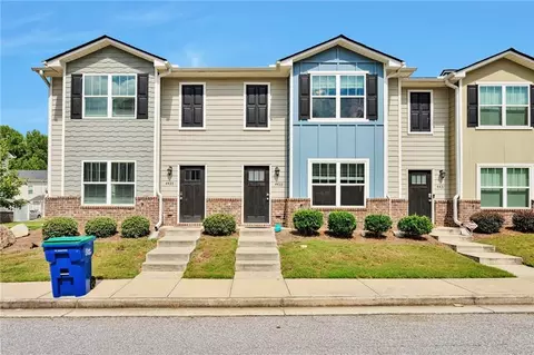 4433 Pinscher St, Union City, GA 30291