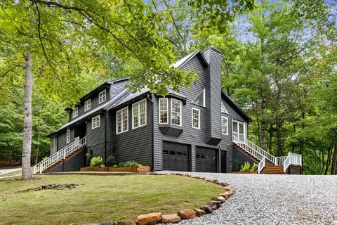 258 Apple Creek Rd, Blue Ridge, GA 30513