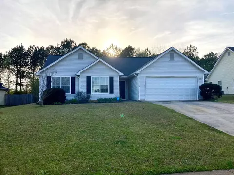 1051 Foxchase Dr, Mcdonough, GA 30253