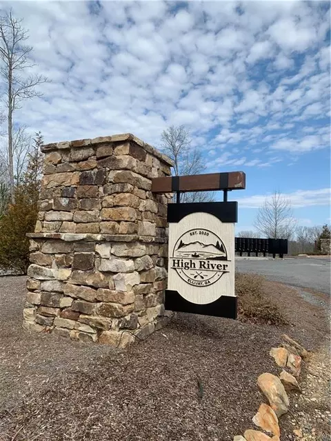 69 Red Hawk Ln, Ellijay, GA 30540