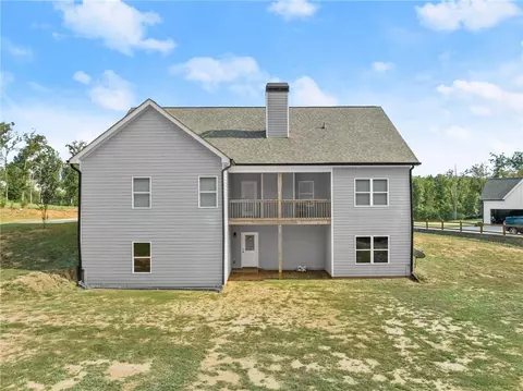 236 Oakwood Dr, Commerce, GA 30529 photo 4