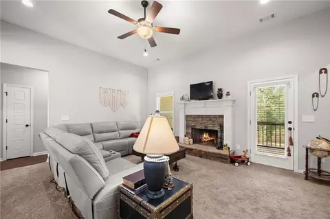 236 Oakwood Dr, Commerce, GA 30529 photo 15