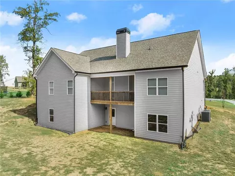 236 Oakwood Dr, Commerce, GA 30529 photo 5