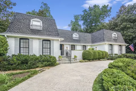 7025 Hunters Branch Dr, Sandy Springs, GA 30328