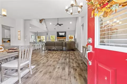 207 Oakwood Dr, Commerce, GA 30529 photo 7