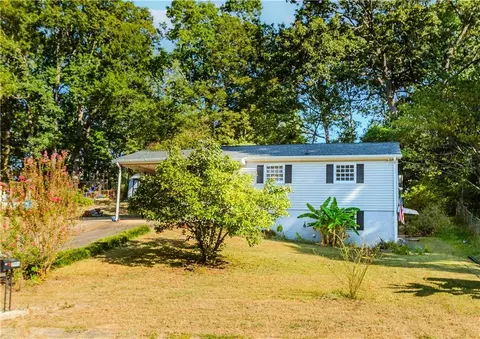 1996 Matt Dr, Austell, GA 30168