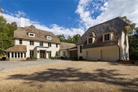 8350 Farmette Bnd, Chattahoochee Hills, GA 30268