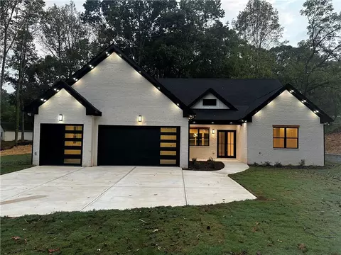 3718 Ledan Rd, Gainesville, GA 30506
